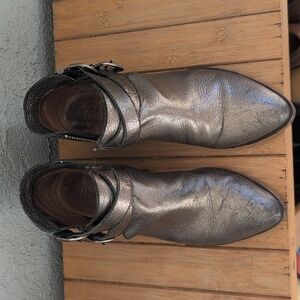 Frye Ray Western booties size 7 M